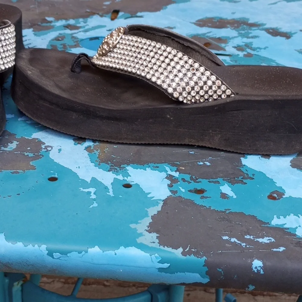 Wedge Bling Flops - Picture 2 of 5